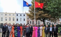 Kỷ niệm Quốc khánh và họp Ban chấp hành lâm thời Hội người Việt Nam tại Hà Lan