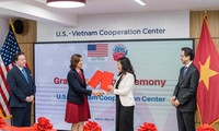 US-Vietnam Cooperation Center debuts in Hanoi