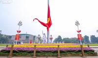 Trang nghiêm nghi lễ thượng cờ ngày Quốc khánh ở quảng trường Ba Đình