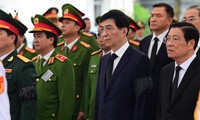 Lãnh đạo Trung Quốc, Nga, Lào và nhiều đoàn ngoại giao viếng Tổng Bí thư Nguyễn Phú Trọng