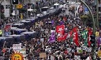 Thousands of police march in Spain austerity protest