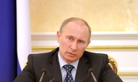 Russian people support President V.Putin after one year in power