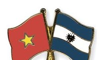 El Salvador’s chief legislator visits Vietnam