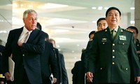 Chinese, US defense officials begin talks