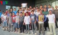 Vietnamese citizens back from Libya are supported 