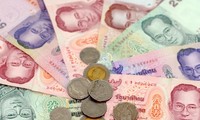 Thailand approves 320 billion baht economic aid package