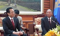 Heng Samrin: Vietnam always a good neighbor to Cambodia