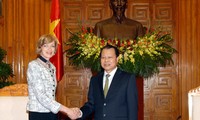 Former Lord Mayor of London praises Vietnam’s efforts in banking and financial stabilization 