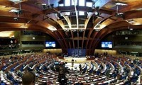 PACE extends diplomatic sanctions on Russian delegation