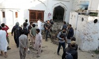 Explosion at Shiite mosque in Pakistan kills at least 20 people