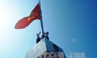 Quang Ninh: Sovereignty flagpole unveiled on north-east outpost island