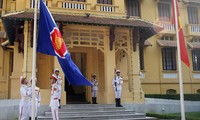 Flag raised in Hanoi on ASEAN’s foundation day