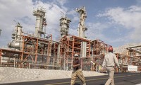 Iran, Russia sign 1 billion USD contract to build offshore drilling rigs