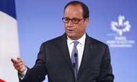 France's Hollande says Brexit talks must be concluded by 2019