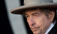 Bob Dylan receives Nobel Prize in literature in Sweden