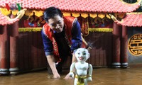 Phan Thanh Liem modifies traditional puppetry