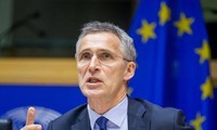 Stoltenberg: Some NATO members support joining US-led alliance against IS