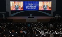 South Korean President vows to denuclearize Korean peninsula 