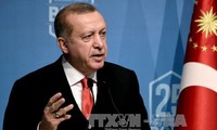 Turkey seeks to ease Qatar tension
