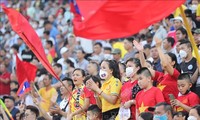 Foreign media impressed with Vietnamese football's enthusiasm 