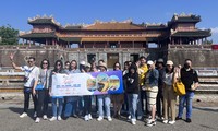 Thai famtrip delegation surveys tourist attractions in Thua Thien Hue