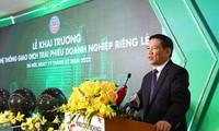 Vietnam pushes for transparent, effective capital market
