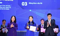Vietnamese doctoral professor receives Southeast Asia Future Women award