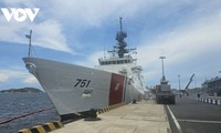 US navy, coast guard ships dock at Cam Ranh Port 