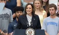 Obama endorses Harris' presidential bid