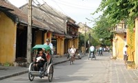 Việt Nam là điểm đến mới nổi được du khách lựa chọn trong năm 2012