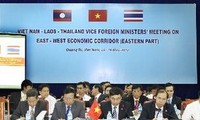 Hội nghị Thứ trưởng Ngoại giao Việt Nam- Lào- Thái Lan về Hành lang kinh tế Đông