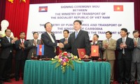 Bộ trưởng Bộ Giao thông công chính Campuchia thăm Việt Nam 