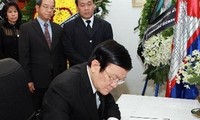CTN Trương Tấn Sang đặt vòng hoa viếng Thái thượng hoàng Norodom Sihanouk