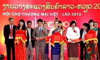 Khai mạc Hội chợ thương mại Lào - Việt Nam năm 2012