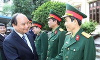 Phó Thủ tướng Nguyễn Xuân Phúc đến thăm Viện kiểm sát và Tòa án Quân sự TW