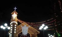 Giáo dân phấn khởi đón mùa Giáng sinh 2012