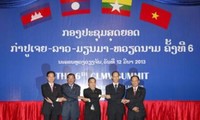 Thủ tướng Nguyễn Tấn Dũng tham dự các hội nghị cấp cao tại Lào