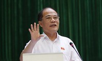Chủ tịch Quốc hội Nguyễn Sinh Hùng làm việc tại xã Tân Trào -Tuyên Quang