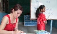 Việt kiều tại Koh Kong - Campuchia quan tâm dạy tiếng Việt cho con em