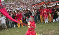 Tưng bừng hội trận truyền thống tại lễ hội Gióng 