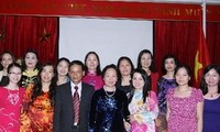 Phó chủ tịch nước Nguyễn Thị Doan gặp gỡ đại diện cộng đồng Việt Nam tại Malaysia