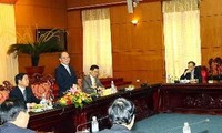 Chủ tịch Quốc hội Nguyễn Sinh Hùng tiếp Đại sứ, Trưởng cơ quan đại diện Việt Nam ở nước ngoài