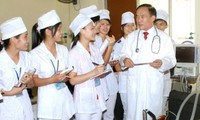 Phát động cuộc thi viết lần thứ ba “Sự hy sinh thầm lặng” tôn vinh các thế hệ thầy thuốc Việt Nam