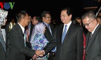 Thủ tướng Nguyễn Tấn Dũng bắt đầu tham dự Hội nghị Cấp cao ASEAN 23