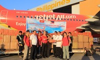 Chuyến hàng cứu trợ đầu tiên của VietJetAir đã tới Philippines