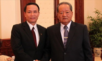 Phó Thủ tướng Lào tiếp đoàn cấp cao Thông tấn xã Việt Nam