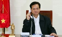 Thủ tướng Nguyễn Tấn Dũng trao đổi điện thoại với Chánh Văn phòng Nhà Trắng