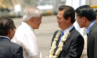Thủ tướng Nguyễn Tấn Dũng tới Philippines 