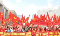 Cộng đồng người Việt tại Bỉ mít tinh phản đối Trung Quốc  
