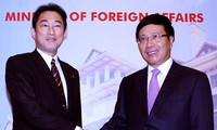 Phó Thủ tướng, Bộ trưởng Bộ Ngoại giao Việt Nam hội đàm với Bộ trưởng Ngoại giao Nhật Bản